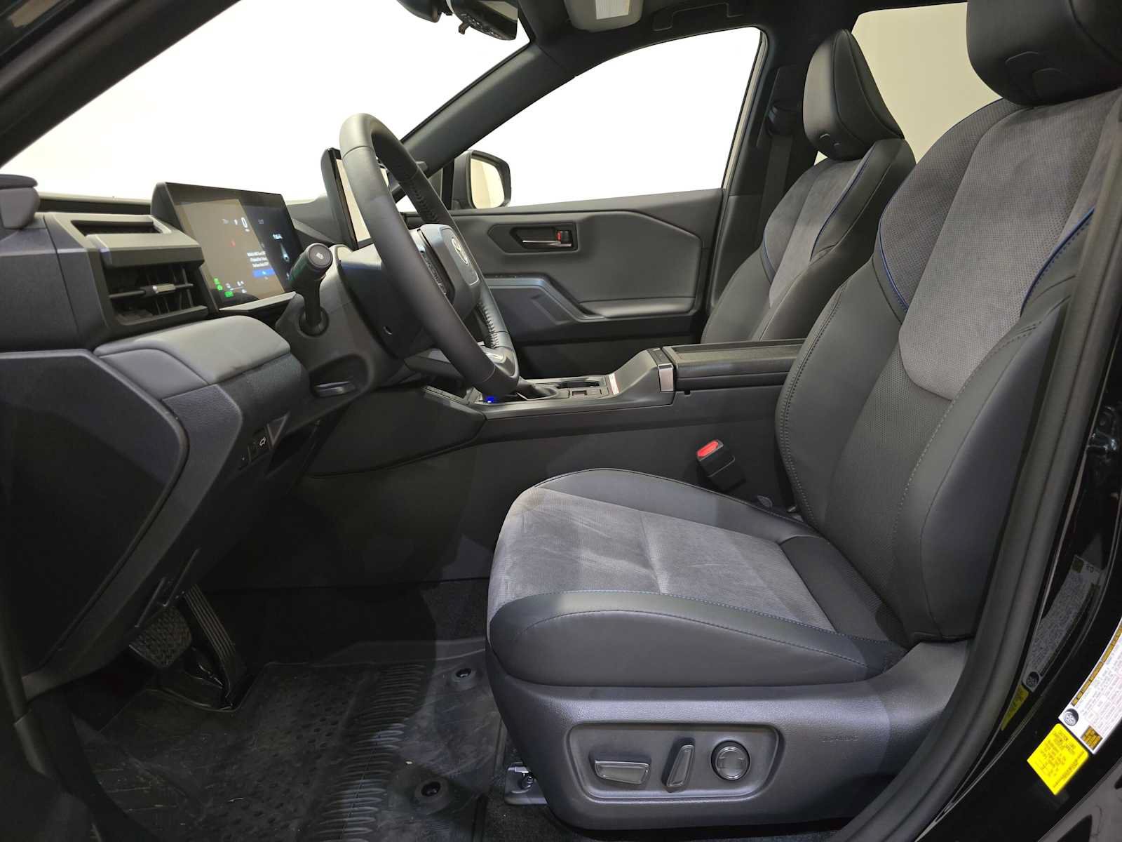 Used 2026 Toyota RAV4 XSE w/ Panoramic Sun Roof Package AWD/4WD image 21