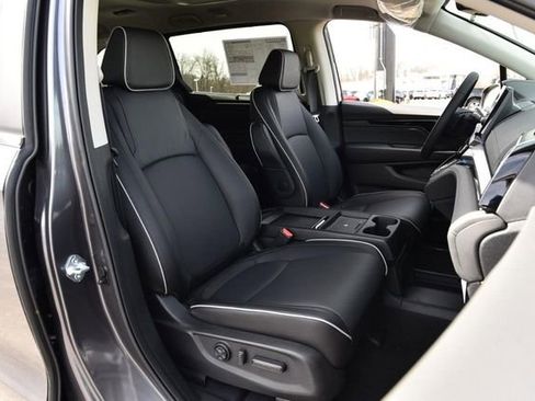 New 2026 Honda Odyssey Touring image 22