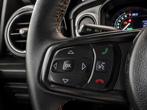 Used 2024 Jeep Wrangler Unlimited AWD/4WD image 25