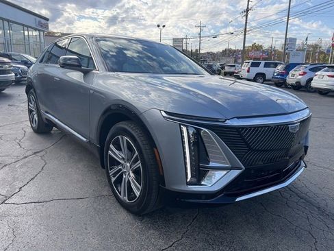 New 2024 Cadillac Lyriq Luxury image 7