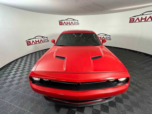 Used 2020 Dodge Challenger SXT RWD image 12