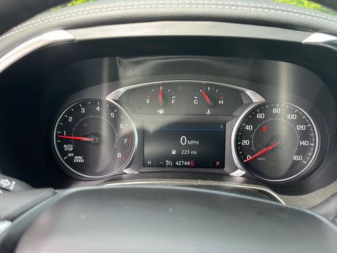 Used 2025 Chevrolet Blazer LT AWD/4WD image 16