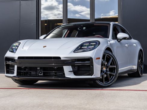 New 2026 Porsche Panamera image 1