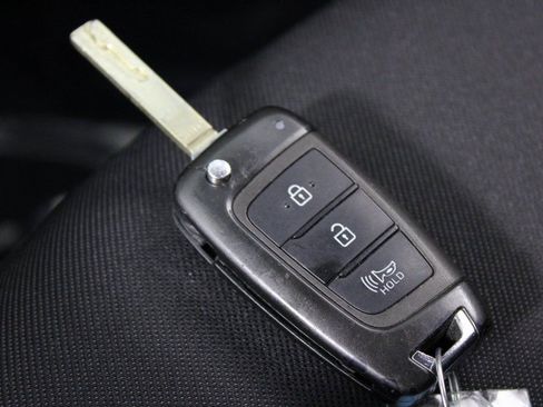 Certified 2024 Hyundai Tucson SE image 25