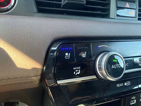 Used 2025 Honda Pilot Elite image 20