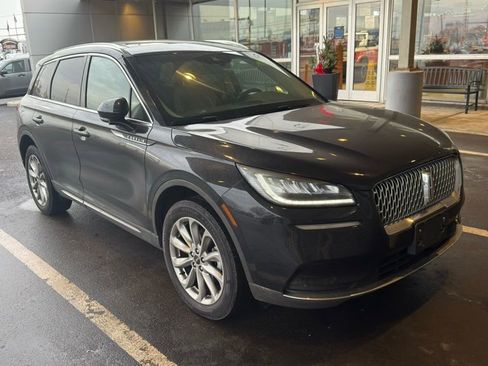 Used 2022 Lincoln Corsair AWD w/ Premium Package image 3