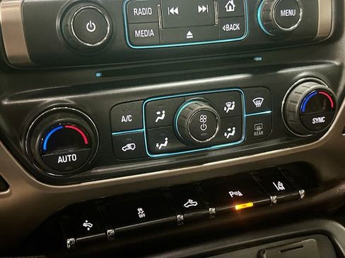 Used 2018 GMC Sierra 2500 Denali image 17