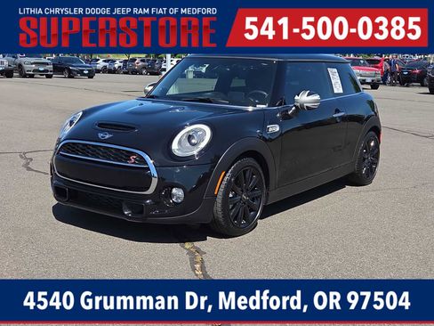 Used 2017 MINI Cooper S FWD image 1
