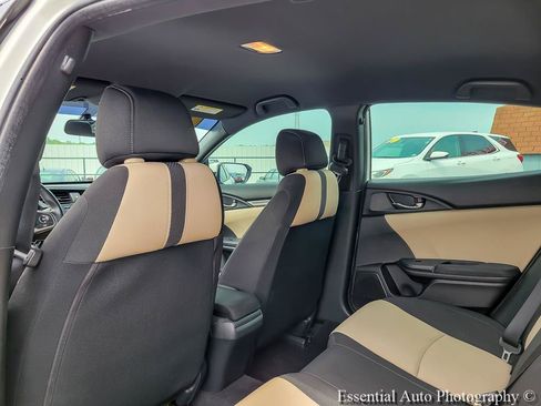 Used 2018 Honda Civic Sport image 12