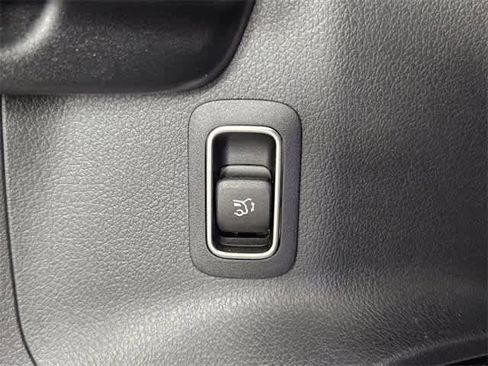 Certified 2025 Mercedes-Benz GLA 250 4MATIC image 36