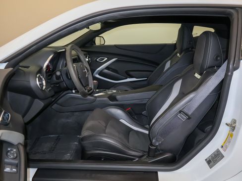 Used 2019 Chevrolet Camaro SS RWD image 12