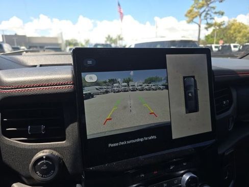 Used 2023 Ford Expedition Limited RWD image 18