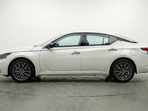 Used 2025 Nissan Altima 2.5 SV image 4