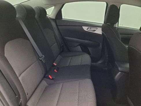 Used 2022 Kia Forte LXS FWD image 19