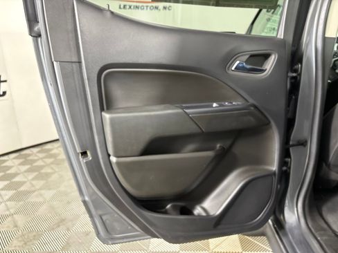 Used 2022 Chevrolet Colorado LT w/ LPO, Tonneau and Step Package AWD/4WD image 18