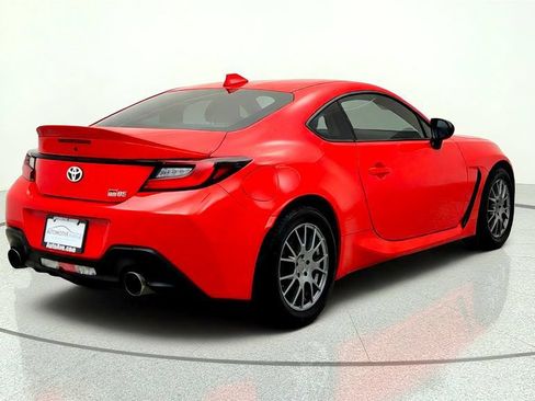 Used 2022 Toyota GR86 Premium RWD image 5