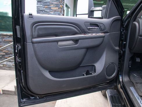 Used 2012 GMC Sierra 3500 Denali image 9