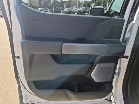 Used 2021 Ford F150 Lariat w/ Equipment Group 502A High AWD/4WD image 12
