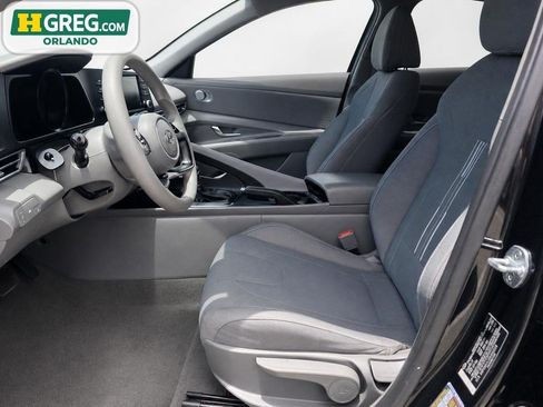 Used 2022 Hyundai Elantra SEL FWD image 10