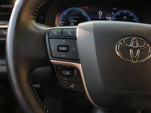 Used 2024 Toyota Crown image 27