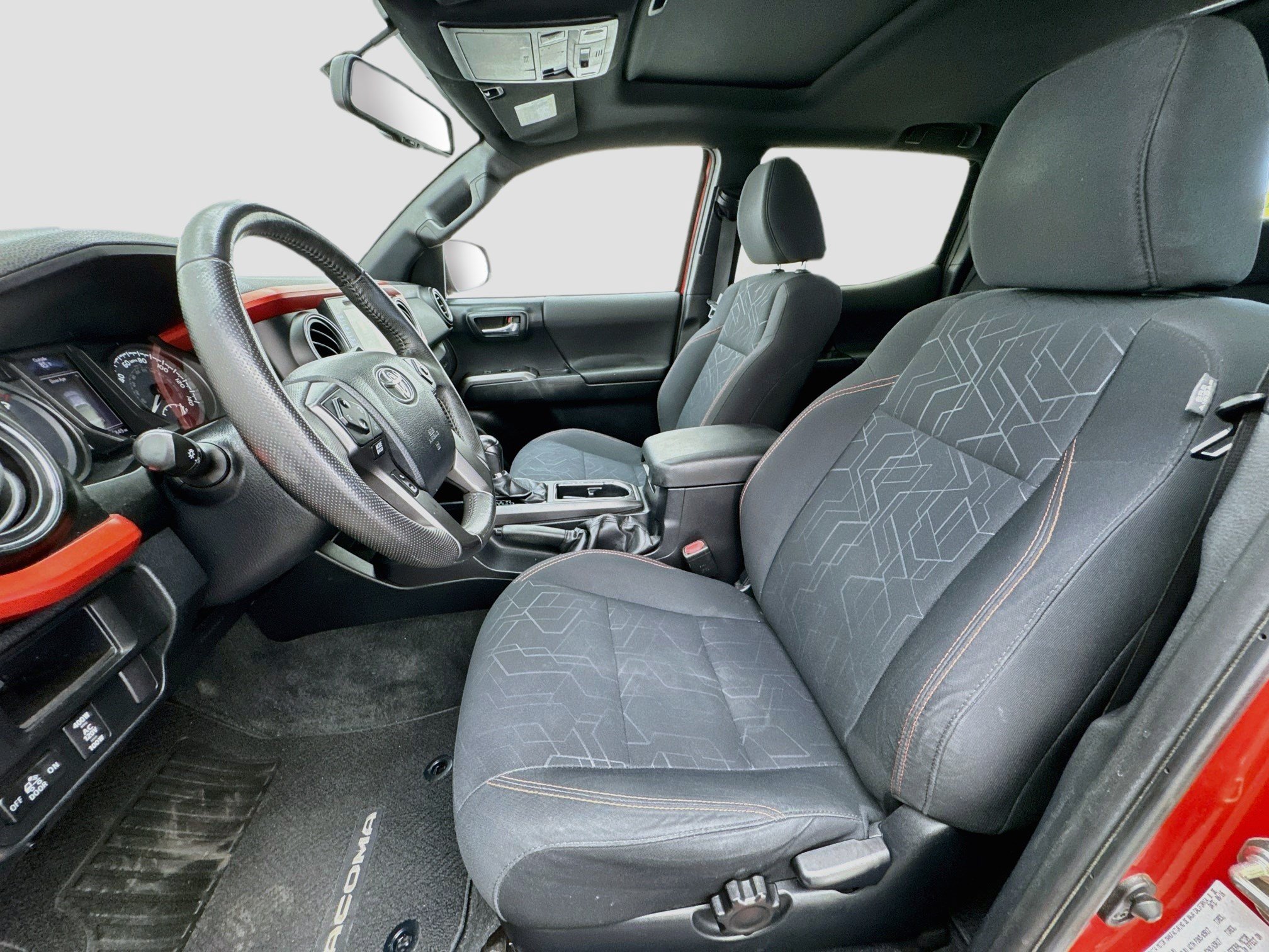 Used 2016 Toyota Tacoma TRD Sport RWD image 13
