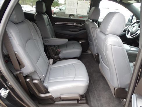 Used 2022 Buick Enclave Essence w/ Sport Touring Edition image 41