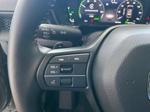 Used 2026 Honda CR-V Sport-L image 11