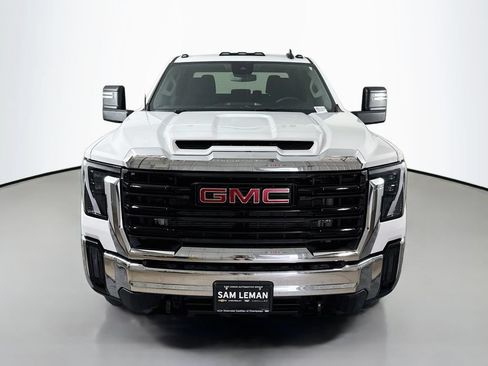 Used 2025 GMC Sierra 3500 Pro w/ Convenience Package AWD/4WD image 2
