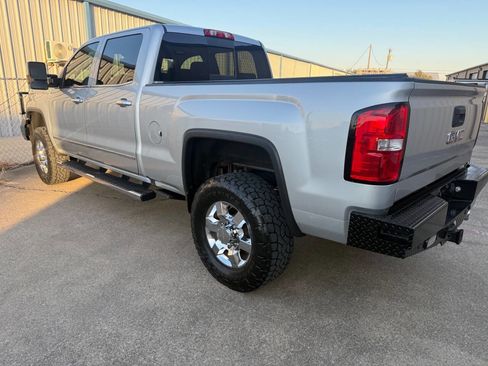 Used 2019 GMC Sierra 3500 Denali w/ Duramax Plus Package image 11