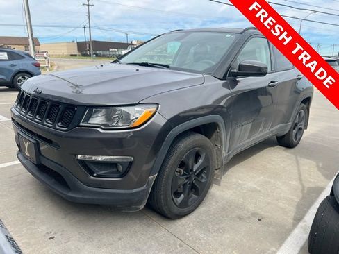 Used 2019 Jeep Compass Altitude image 3