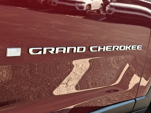 New 2026 Jeep Grand Cherokee Limited image 19