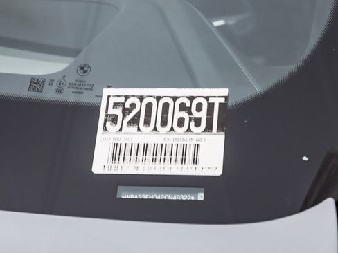 Certified 2023 BMW 740i w/ Parking Assistance Package image 29