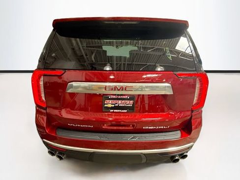 Used 2021 GMC Yukon XL Denali w/ Denali Premium Package AWD/4WD image 7