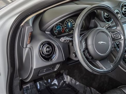 Used 2019 Jaguar XJ L Portfolio RWD image 24