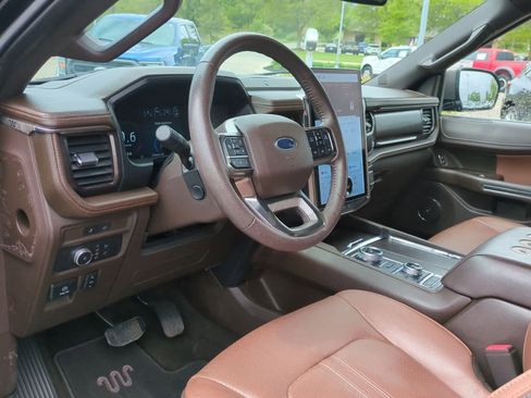 Used 2022 Ford Expedition King Ranch image 10
