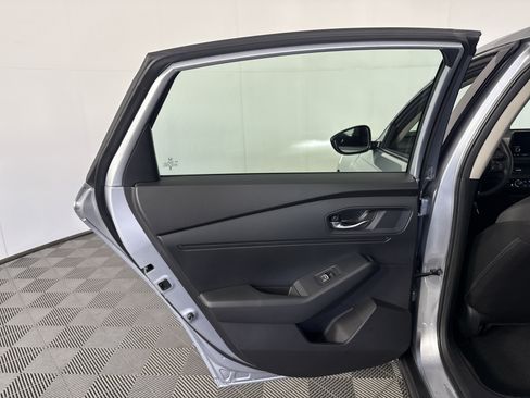 Used 2025 Honda Accord SE image 18
