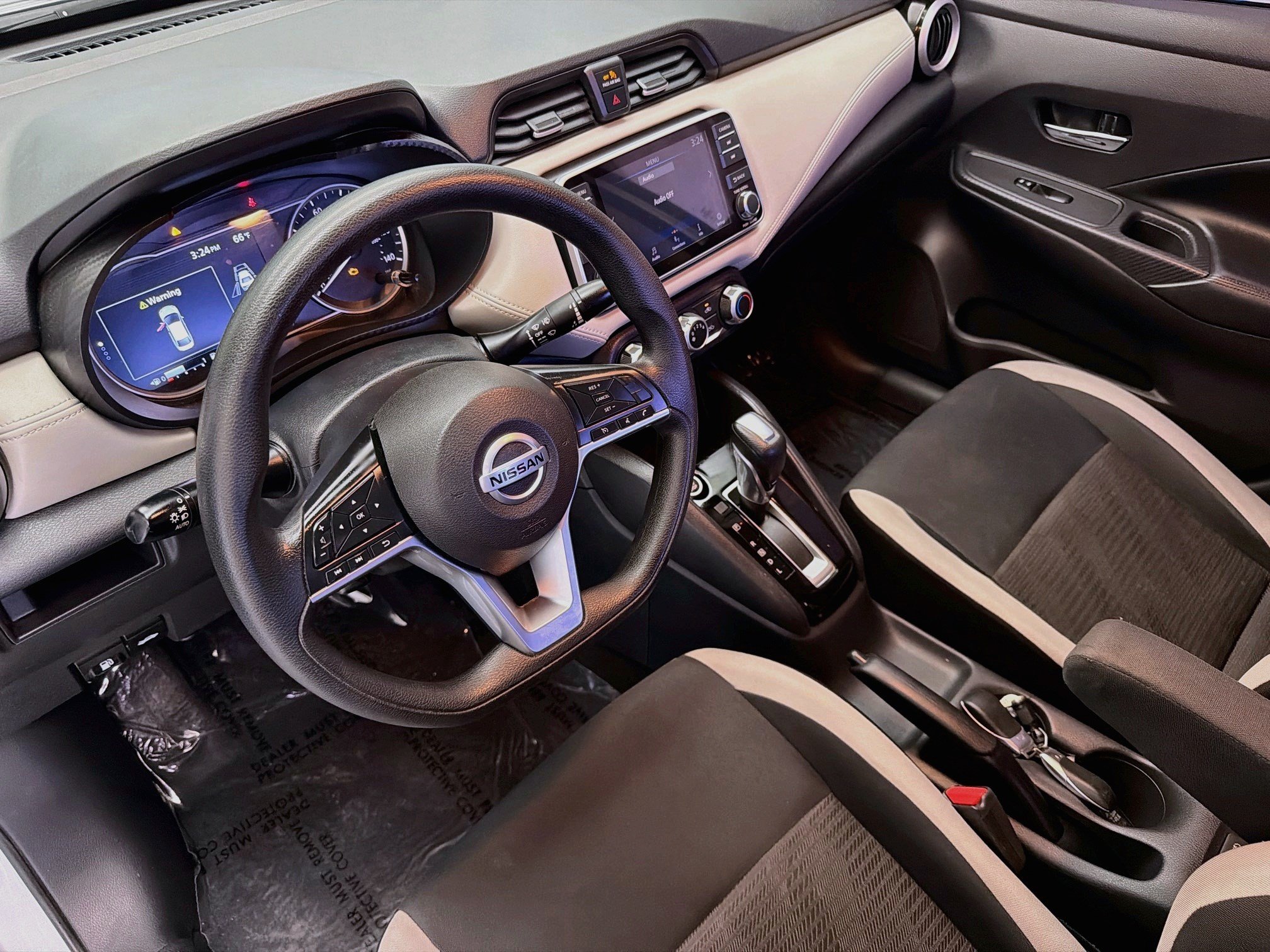 Used 2020 Nissan Versa SV FWD image 7