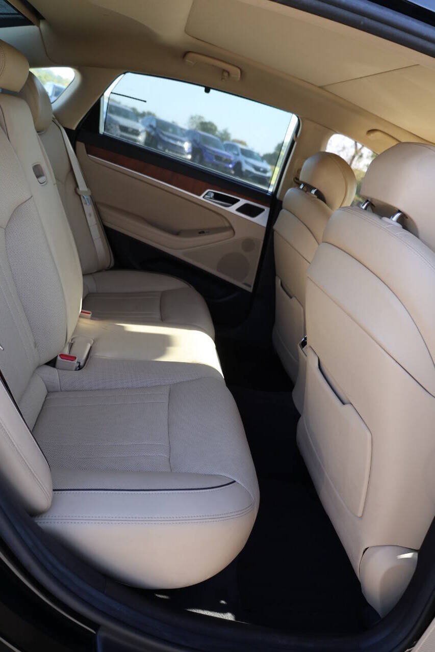 Used 2015 Hyundai Genesis 5.0 w/ Option Group 05 RWD image 16