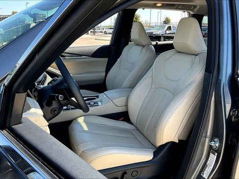 Certified 2025 INFINITI QX60 Luxe image 33