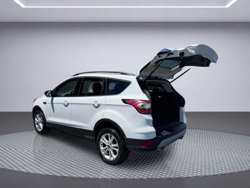 Used 2018 Ford Escape SE AWD/4WD image 9