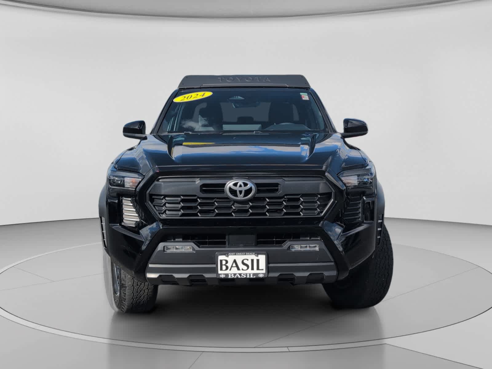 Used 2024 Toyota Tacoma TRD Off-Road AWD/4WD image 2