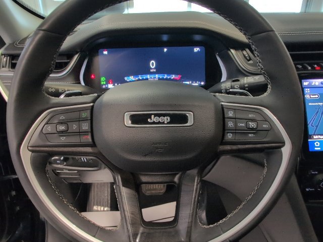 Used 2024 Jeep Grand Cherokee Limited w/ Luxury Tech Group II AWD/4WD image 20