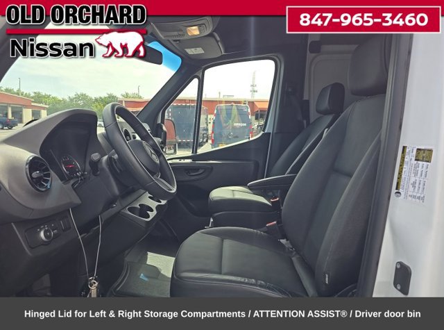 Used 2025 Mercedes-Benz Sprinter 2500 image 7