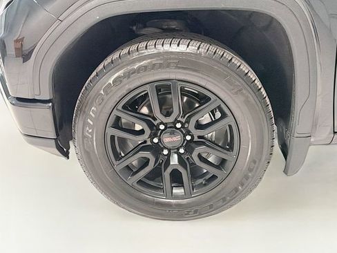 Used 2022 GMC Sierra 1500 Elevation w/ X31 Off-Road Package AWD/4WD image 26