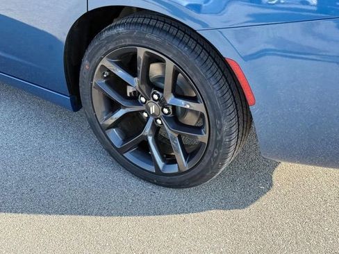 Used 2022 Dodge Charger SXT w/ Blacktop Package image 7