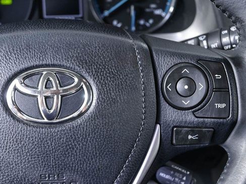 Used 2018 Toyota RAV4 XLE w/ Convenience Package AWD/4WD image 12