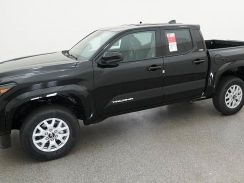 Used 2026 Toyota Tacoma SR5 AWD/4WD image 39