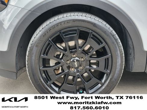 Certified 2022 Kia Telluride SX w/ Nightfall Edition Package AWD/4WD image 8