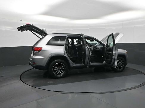 Used 2020 Jeep Grand Cherokee Trailhawk image 35