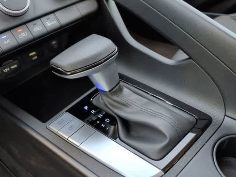 Used 2025 Hyundai Elantra SE image 26